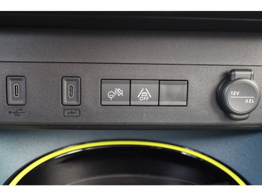 Fiat Grande Panda 1.2 Hybrid La Prima / Navigatie / Camera / Parkeersensoren / Carplay / Draadloos Telefoonlader / ... ActivLease financial lease