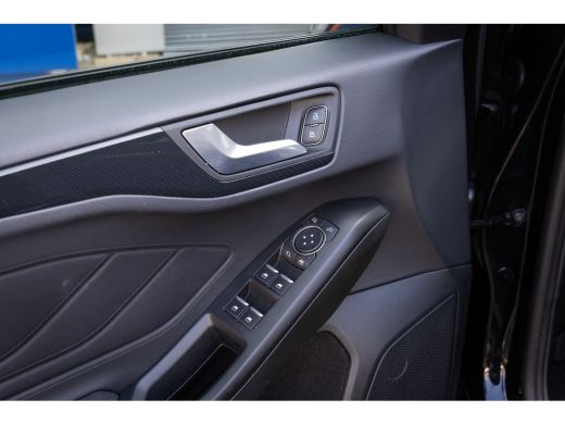 Ford Focus 1.0 EcoBoost Hybrid ST Line X Business | Achteruitrijcamera | Apple Carplay/Android Auto|telefoon... ActivLease financial lease