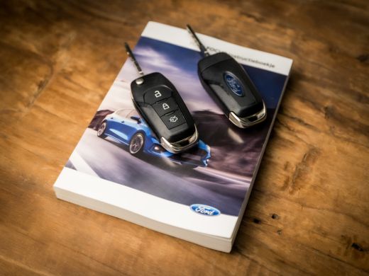 Ford Focus 1.0 EcoBoost Sport (APPLE CARPLAY, GROOT NAVI, LANE ASSIST, GETINT GLAS, SPORTSTOELEN, CRUISE, PA... ActivLease financial lease