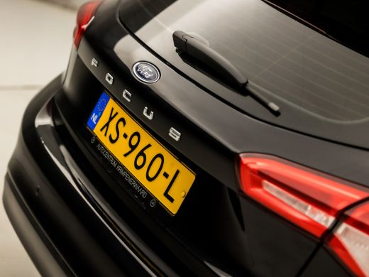 Ford Focus 1.0 EcoBoost Sport (APPLE CARPLAY, GROOT NAVI, LANE ASSIST, GETINT GLAS, SPORTSTOELEN, CRUISE, PA... ActivLease financial lease