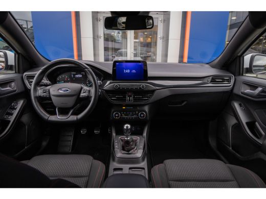 Ford Focus 1.0 EcoBoost ST Line Business | Trekhaak! | Stoel/stuur verwarming | Apple Carplay/Android Auto |... ActivLease financial lease