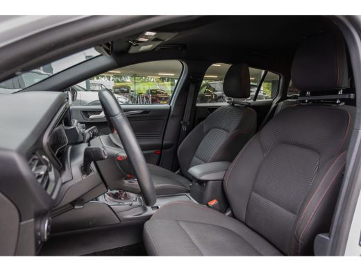 Ford Focus 1.0 EcoBoost ST Line Business | Trekhaak! | Stoel/stuur verwarming | Apple Carplay/Android Auto |... ActivLease financial lease