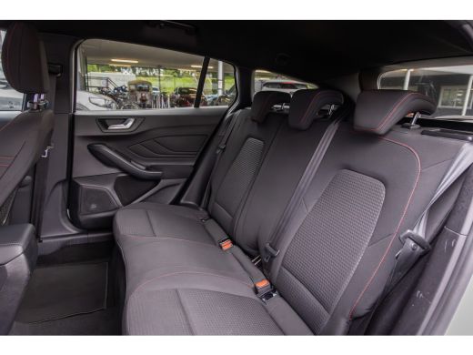 Ford Focus 1.0 EcoBoost ST Line Business | Trekhaak! | Stoel/stuur verwarming | Apple Carplay/Android Auto |... ActivLease financial lease