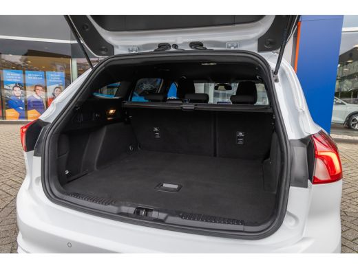 Ford Focus 1.0 EcoBoost ST Line Business | Trekhaak! | Stoel/stuur verwarming | Apple Carplay/Android Auto |... ActivLease financial lease