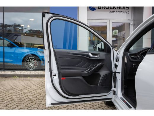 Ford Focus 1.0 EcoBoost ST Line Business | Trekhaak! | Stoel/stuur verwarming | Apple Carplay/Android Auto |... ActivLease financial lease