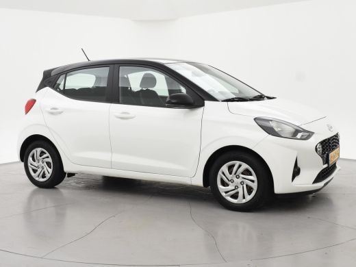Hyundai i10 1.0 AUTOMAAT COMFORT 5-ZITS + APPLE CARPLAY | DAB+ | CRUISE CONTROL | TWO-TONE WIT/ZWART ActivLease financial lease