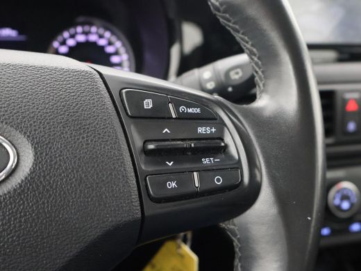 Hyundai i10 1.0 AUTOMAAT COMFORT 5-ZITS + APPLE CARPLAY | DAB+ | CRUISE CONTROL | TWO-TONE WIT/ZWART ActivLease financial lease