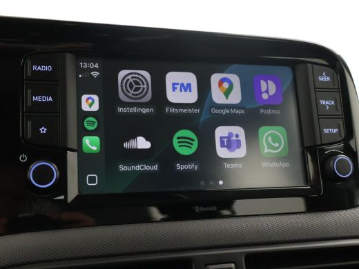 Hyundai i10 1.0 AUTOMAAT COMFORT 5-ZITS + APPLE CARPLAY | DAB+ | CRUISE CONTROL | TWO-TONE WIT/ZWART ActivLease financial lease