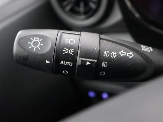 Hyundai i10 1.0 AUTOMAAT COMFORT 5-ZITS + APPLE CARPLAY | DAB+ | CRUISE CONTROL | TWO-TONE WIT/ZWART ActivLease financial lease