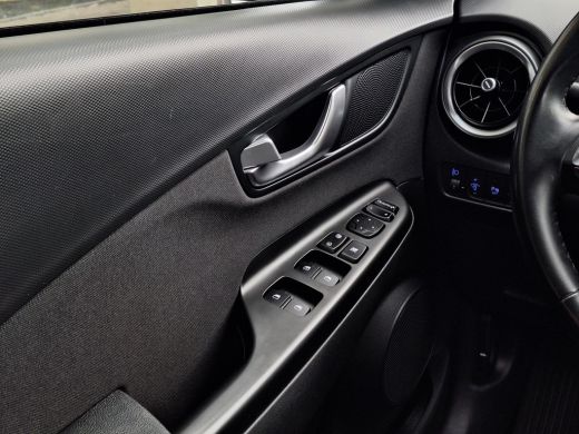 Hyundai Kona 1.6 GDI HEV Fashion | Apple Carplay/Android Auto | Achteruitrijcamera | Lichtmetalen velgen | Cli... ActivLease financial lease