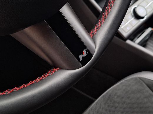 Hyundai Kona 1.6 GDI HEV N Line Sky | Apple Carplay/Android Auto | Elektrische verstelbare stoelen met geheuge... ActivLease financial lease