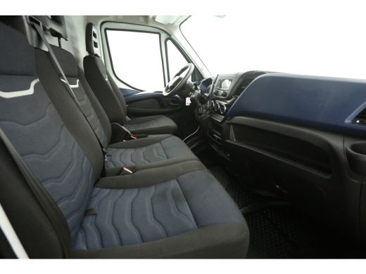 Iveco Daily 35S12V 2.3 410 L4H2 | Automaat | 3500kg Trekgew. | Trekhaak | Airco | Cruise | 3-Zits ActivLease financial lease