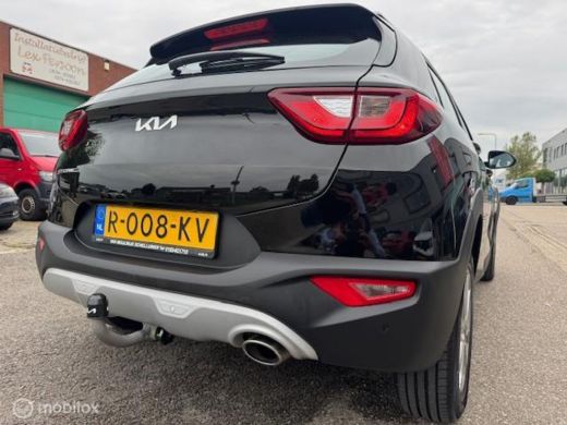Kia Stonic 1.0 T 120PK MHEV DynamicLine Automaat , Hoge instap , Velgen , Navigatie & Apple carplay & Androi... ActivLease financial lease