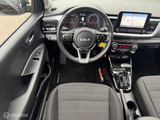 Kia Stonic 1.0 T 120PK MHEV DynamicLine Automaat , Hoge instap , Velgen , Navigatie & Apple carplay & Androi... ActivLease financial lease