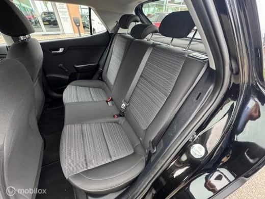 Kia Stonic 1.0 T 120PK MHEV DynamicLine Automaat , Hoge instap , Velgen , Navigatie & Apple carplay & Androi... ActivLease financial lease