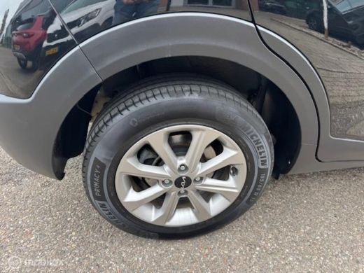 Kia Stonic 1.0 T 120PK MHEV DynamicLine Automaat , Hoge instap , Velgen , Navigatie & Apple carplay & Androi... ActivLease financial lease