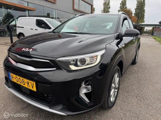Kia Stonic 1.0 T 120PK MHEV DynamicLine Automaat , Hoge instap , Velgen , Navigatie & Apple carplay & Androi... ActivLease financial lease