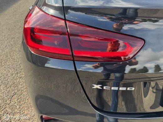 Kia XCeed 1.6 PHEV Dynamicline Automaat 60 km volledig elektrisch , hierna Hybride aandrijving , zeer gunst... ActivLease financial lease