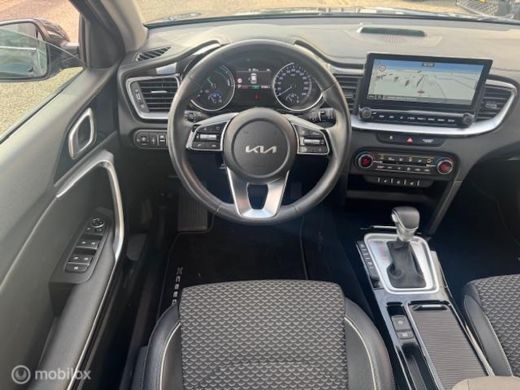 Kia XCeed 1.6 PHEV Dynamicline Automaat 60 km volledig elektrisch , hierna Hybride aandrijving , zeer gunst... ActivLease financial lease