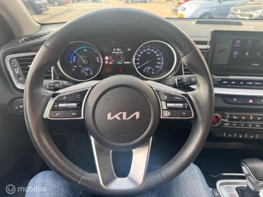 Kia XCeed 1.6 PHEV Dynamicline Automaat 60 km volledig elektrisch , hierna Hybride aandrijving , zeer gunst... ActivLease financial lease