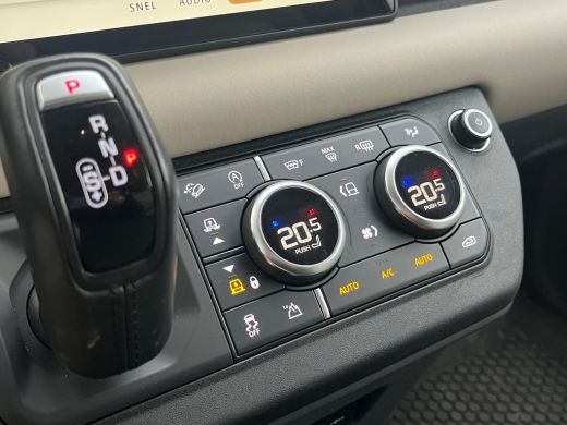 Land Rover Defender 90 P400 90 MHEV X-Dynamic SE | Luchtvering | Jumpseat | Afn trekhaak | Head-Up | Stoelkoeling/ver... ActivLease financial lease