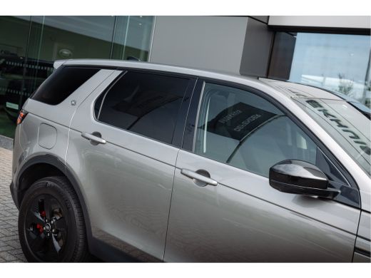 Land Rover Discovery Sport P300e PHEV AWD AUT | Black Pack | Afneembare trekhaak | Panoramadak | 360gr Camera | ActivLease financial lease