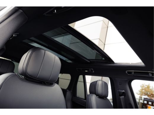 Land Rover Range Rover P460e HSE | 23 Inch Gloss Black | Shadow Pack | El.trekhaak | Pano | Head-up | Softclos ActivLease financial lease