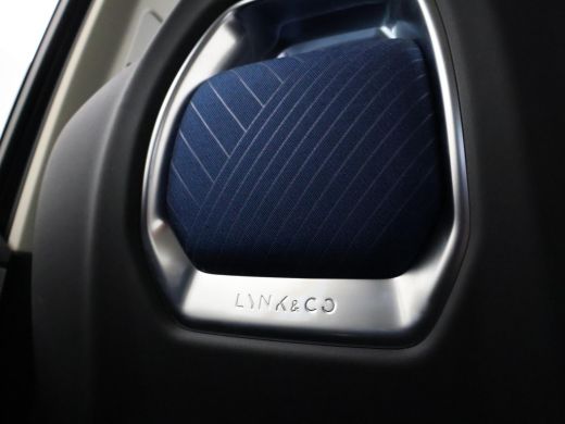 Lynk & Co 01 1.5 261 PK HYBRID AUT. + TREKHAAK 1800 KG | PREMIUM AUDIO | OPEN DAK | ADAPTIVE CRUISE | 20 INCH LMV ActivLease financial lease