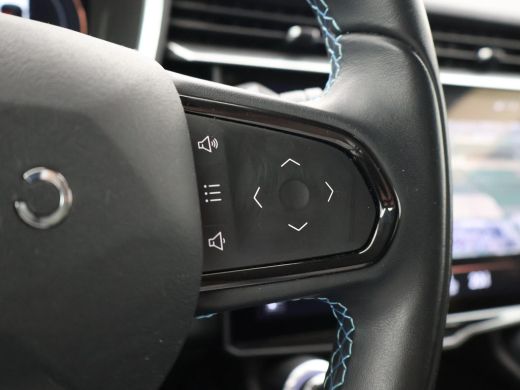 Lynk & Co 01 1.5 261 PK HYBRID AUT. + TREKHAAK 1800 KG | PREMIUM AUDIO | OPEN DAK | ADAPTIVE CRUISE | 20 INCH LMV ActivLease financial lease