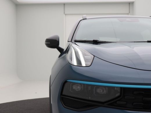 Lynk & Co 01 1.5 262 Pk Automaat | Zwarte Hemel | Full LED | Carplay | Panoramadak | Navigatiesysteem | Infini... ActivLease financial lease