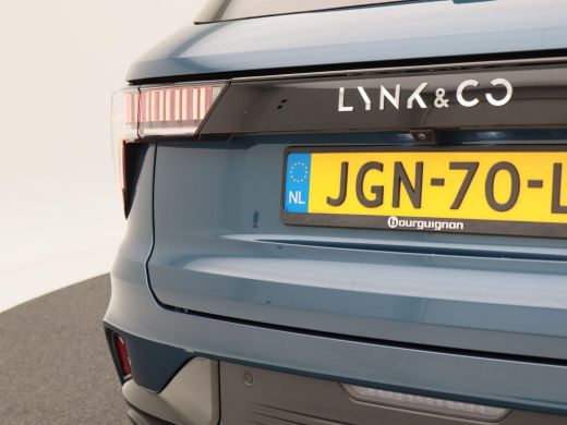 Lynk & Co 01 1.5 262 Pk Automaat | Zwarte Hemel | Full LED | Carplay | Panoramadak | Navigatiesysteem | Infini... ActivLease financial lease