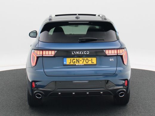 Lynk & Co 01 1.5 262 Pk Automaat | Zwarte Hemel | Full LED | Carplay | Panoramadak | Navigatiesysteem | Infini... ActivLease financial lease