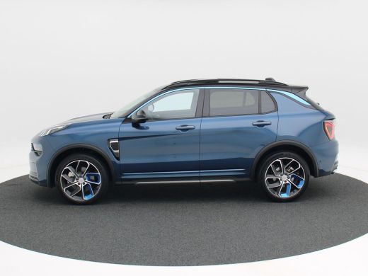 Lynk & Co 01 1.5 262 Pk Automaat | Zwarte Hemel | Full LED | Carplay | Panoramadak | Navigatiesysteem | Infini... ActivLease financial lease