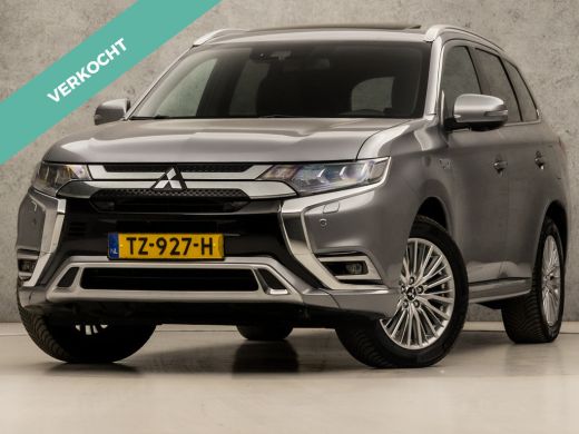 Mitsubishi Outlander 2.4 PHEV Deluxe 240Pk Automaat (SCHUIFDAK, APPLE CARPLAY, NAVIGATIE, LEDER, STUUR/STOELVERWARMING...