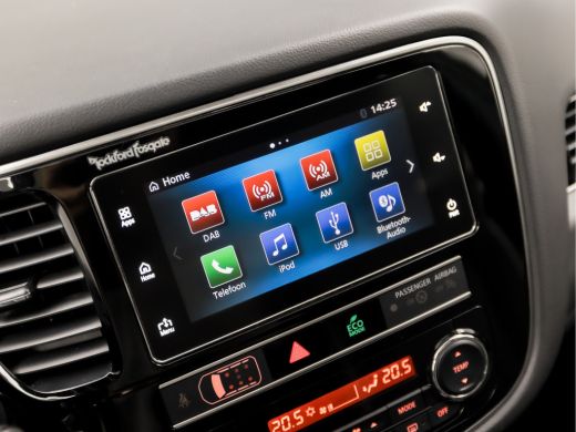 Mitsubishi Outlander 2.4 PHEV Deluxe 240Pk Automaat (SCHUIFDAK, APPLE CARPLAY, NAVIGATIE, LEDER, STUUR/STOELVERWARMING... ActivLease financial lease