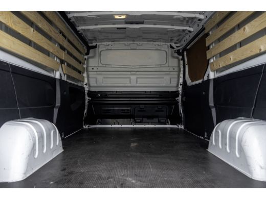 Nissan Primastar **dCi | L2H1 | Automaat | LED | PDC | Cruise | Airco | Euro 6** ActivLease financial lease