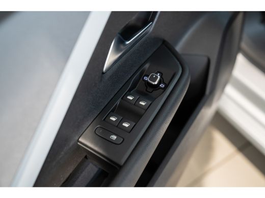Opel Astra 1.6 Turbo Plug-In Hybrid 180PK | Adaptive Cruise C. | Groot Navi | Parkeersensoren | Climate Cont... ActivLease financial lease