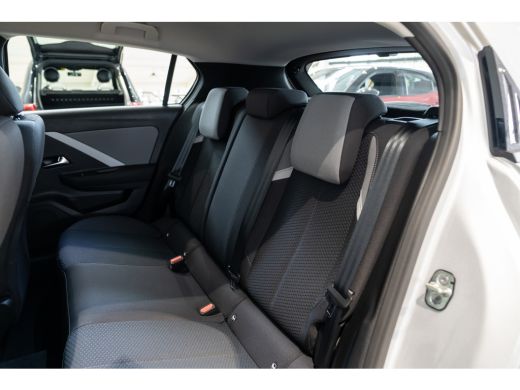 Opel Astra 1.6 Turbo Plug-In Hybrid 180PK | Adaptive Cruise C. | Groot Navi | Parkeersensoren | Climate Cont... ActivLease financial lease
