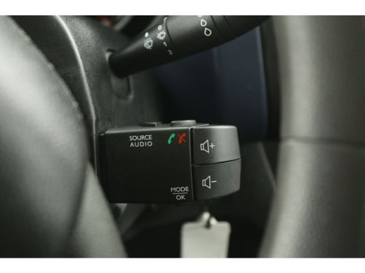 Opel Vivaro 1.6 CDTI L1H1 | Airco | Cruise | 3-Zits | Navigatie | Trekh. | Parkeersens. ActivLease financial lease