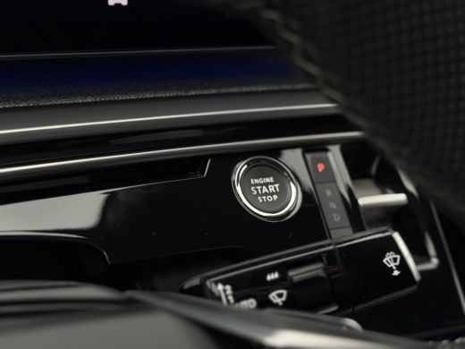 Peugeot 3008 1.2 Hybrid 136 GT Donkergrijze GT | Camera 360 graden | NAVI Fullscreen | Airco AUTO | Apple Carp... ActivLease financial lease