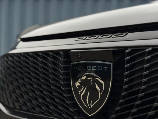 Peugeot 3008 1.2 Hybrid 136 GT Donkergrijze GT | Camera 360 graden | NAVI Fullscreen | Airco AUTO | Apple Carp... ActivLease financial lease