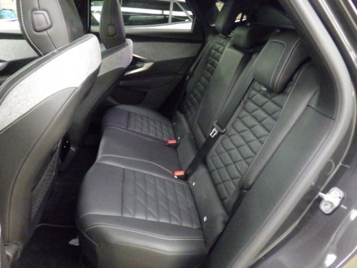 Peugeot 3008 1.2 Hybrid 136 GT Leder | Pano | Stoelverwarming en Ventilatie | Navigatie | Adaptive Cruise | | ... ActivLease financial lease