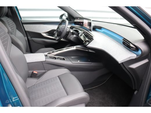 Peugeot 3008 1.2 HYBRID 145PK GT AUTOMAAT / NAVI / LEDER / CLIMA / LED / PDC / 19" LMV / CAMERA / WINTERPAKKET... ActivLease financial lease