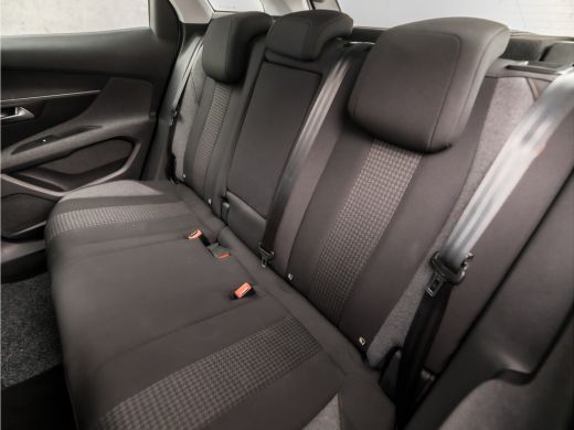 Peugeot 3008 1.2 PureTech Sport Automaat (APPLE CARPLAY, GROOT NAVI, 360 CAMERA, SPORTSTOELEN, GETINT GLAS, LA... ActivLease financial lease