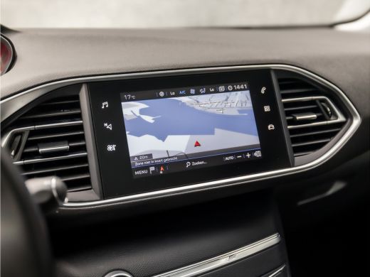 Peugeot 308 SW 1.2 PureTech Sport (PANORAMADAK, APPLE CARPLAY, GROOT NAVI, 360 CAMERA, SPORTSTOELEN, GETINT G... ActivLease financial lease