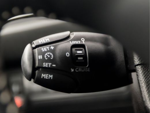 Peugeot 308 SW 1.2 PureTech Sport (PANORAMADAK, APPLE CARPLAY, GROOT NAVI, 360 CAMERA, SPORTSTOELEN, GETINT G... ActivLease financial lease