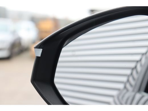 Peugeot 5008 1.2 HYBRID 136PK 7-ZITS GT AUTOMAAT / NAVI / LEDER / CLIMA / FULL-LED / 19" LMV / KEYLESS / PANO... ActivLease financial lease