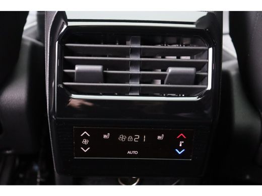 Peugeot 5008 1.2 HYBRID 136PK 7-ZITS GT AUTOMAAT / NAVI / LEDER / CLIMA / FULL-LED / 19" LMV / KEYLESS / PANO... ActivLease financial lease