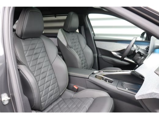 Peugeot 5008 1.2 HYBRID 136PK 7-ZITS GT AUTOMAAT / NAVI / LEDER / CLIMA / FULL-LED / 19" LMV / KEYLESS / PANO... ActivLease financial lease