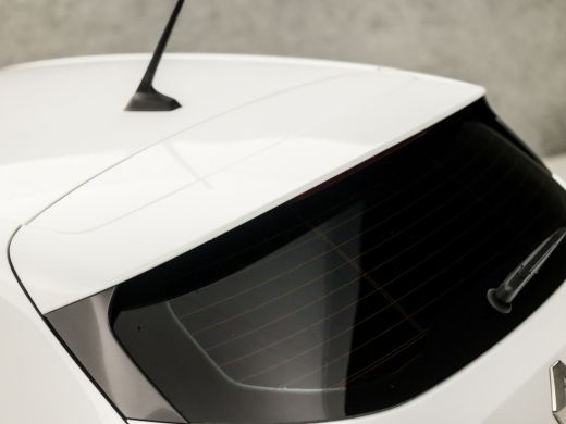 Renault Clio 1.6 E-Tech Hybrid 140 Sport 141Pk Automaat (APPLE CARPLAY, DIGITAL COCKPIT, GROOT NAVI, CAMERA, G... ActivLease financial lease